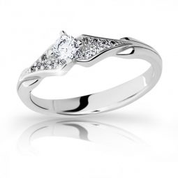 Zásnubní prsten z bílého zlata s diamantem, DF 2104