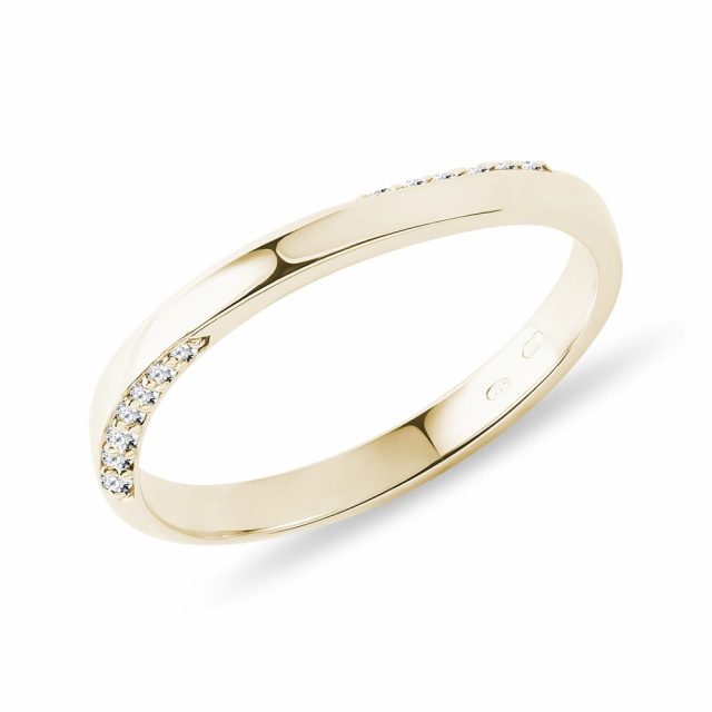 Snubní prsten s diamanty ve zlatě KLENOTA