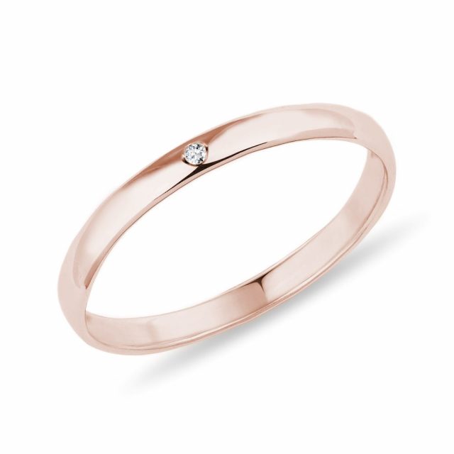 Snubní prsten z růžového zlata s diamantem KLENOTA