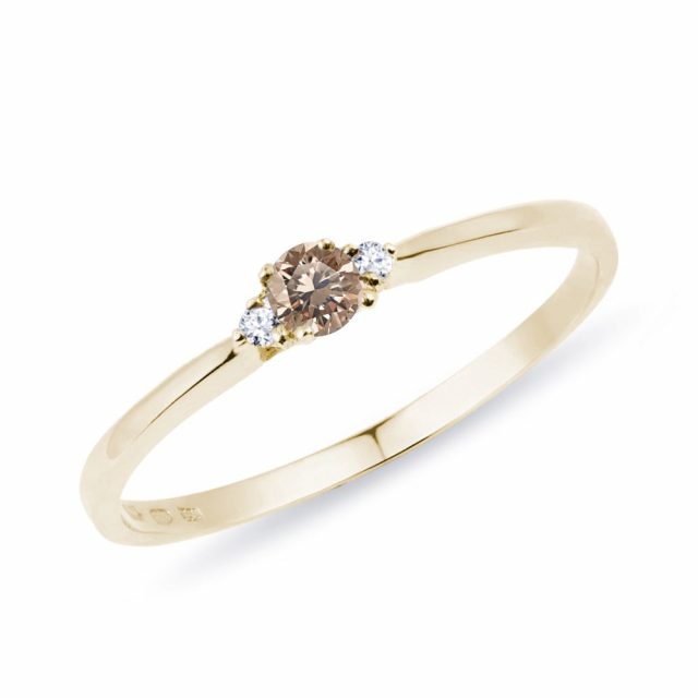 Zásnubní prsten s diamanty ve 14k zlatě KLENOTA