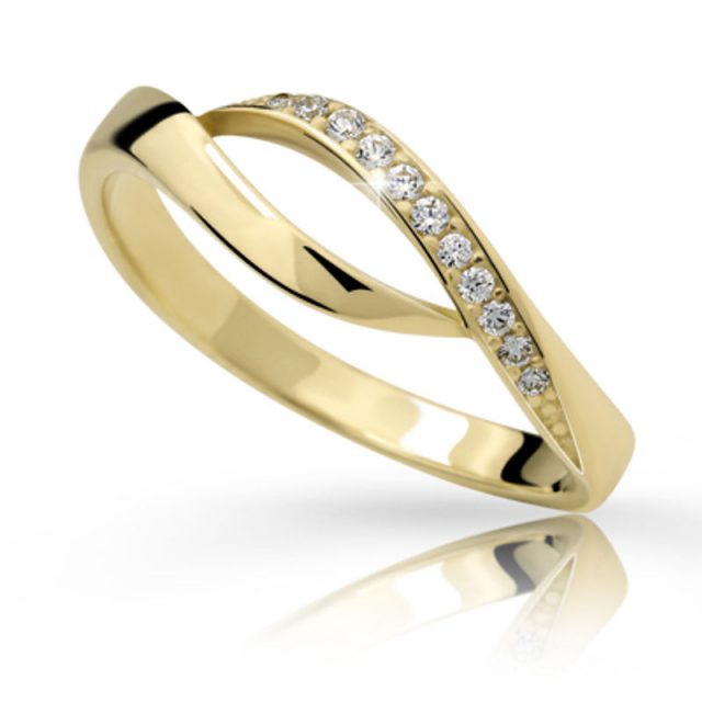 Zlatý prsten DF 23 ze žlutého zlata, s briliantem