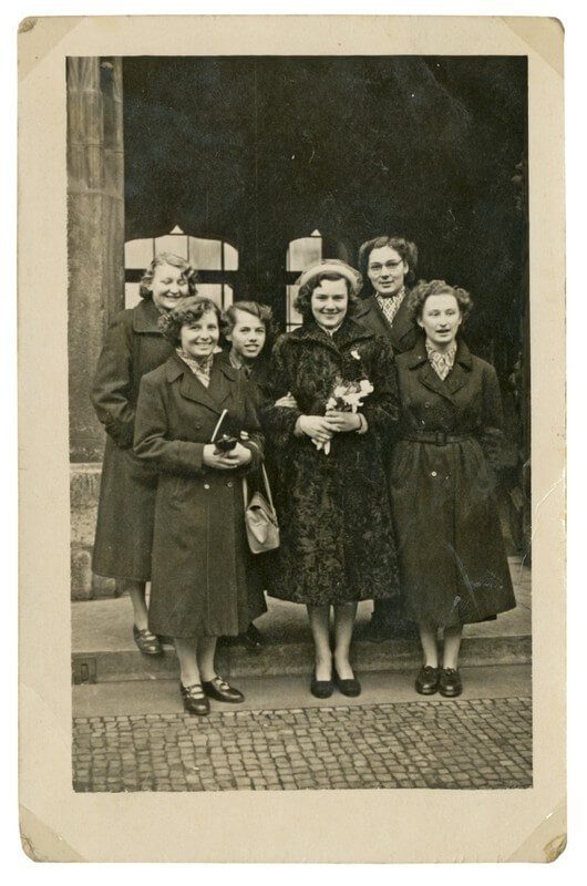 Nevěsta s družičkami - 1949
