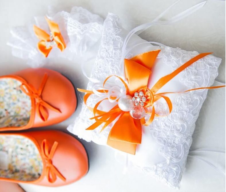 Oranžové svatební balerínky
