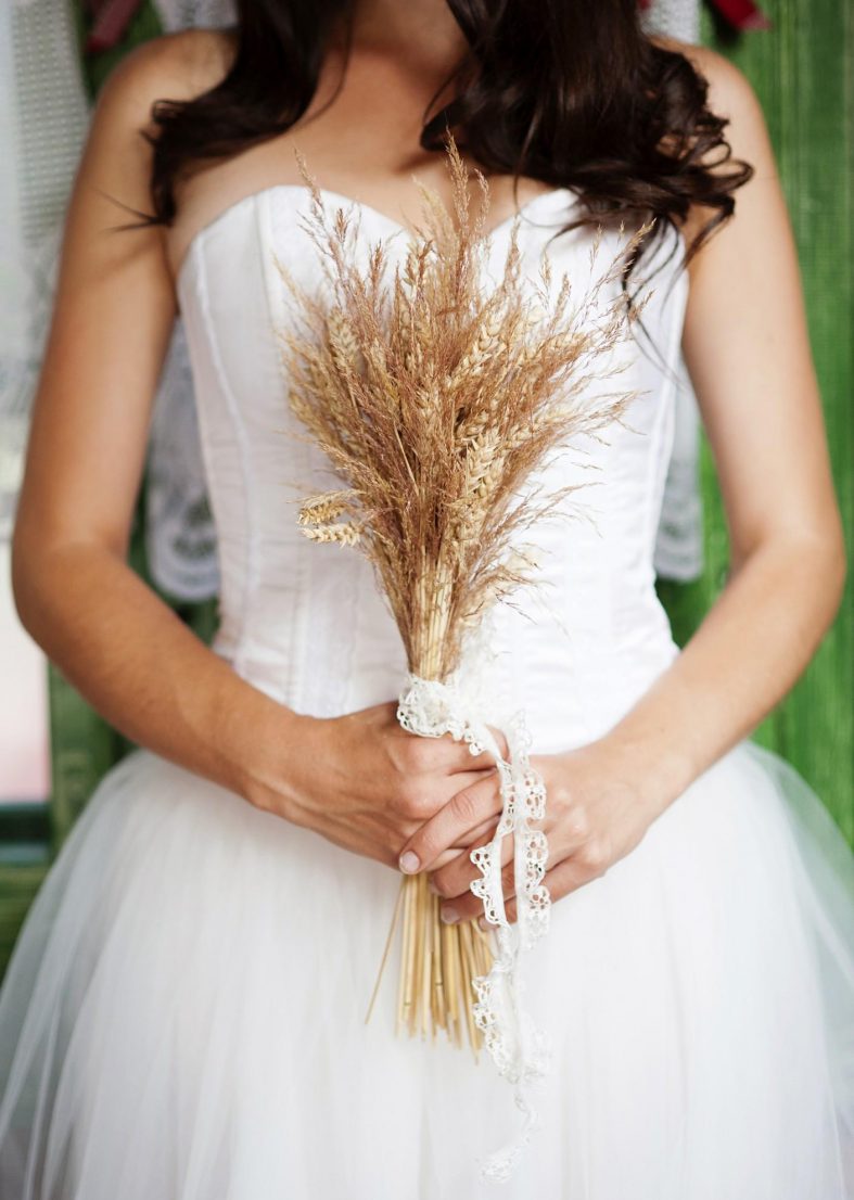 Svatební kytice z pšenice a sušených květin